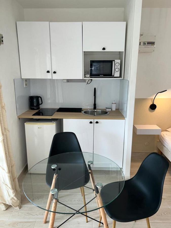 Superbe Studio Avec Piscine, Au Coeur De La Marina! Village Soleil ! Proche Aeroport & Ferry ル・ゴジエ エクステリア 写真