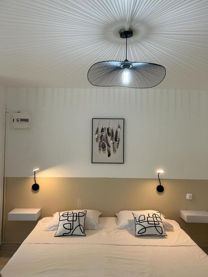 Superbe Studio Avec Piscine, Au Coeur De La Marina! Village Soleil ! Proche Aeroport & Ferry ル・ゴジエ エクステリア 写真