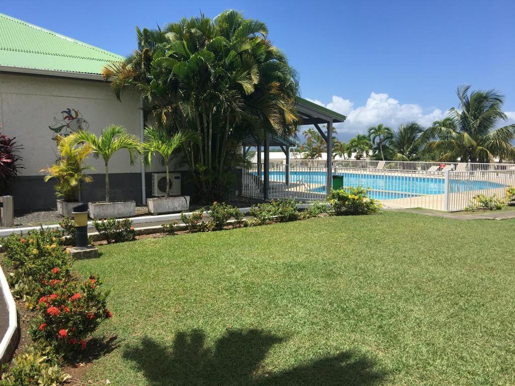 Superbe Studio Avec Piscine, Au Coeur De La Marina! Village Soleil ! Proche Aeroport & Ferry ル・ゴジエ エクステリア 写真