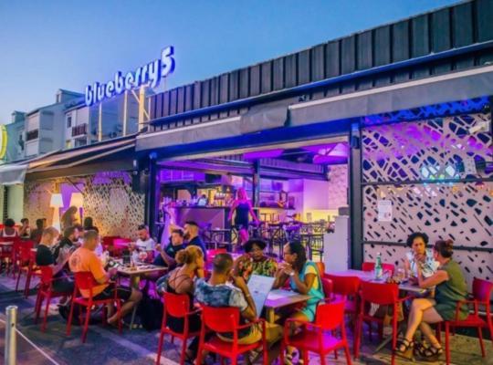 Superbe Studio Avec Piscine, Au Coeur De La Marina! Village Soleil ! Proche Aeroport & Ferry ル・ゴジエ エクステリア 写真